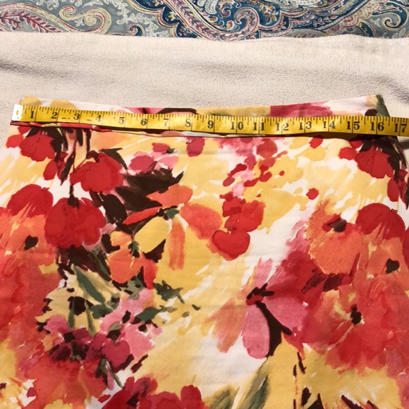 Charter Club Floral Skirt Size 10 - Picture 2 of 5